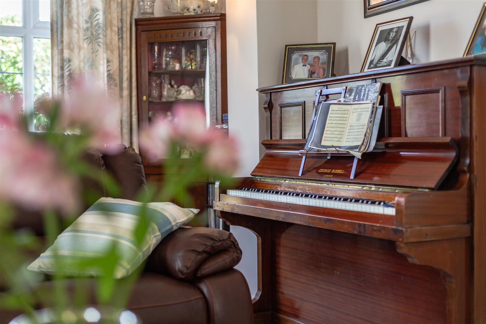 Gower Road, Upper Killay, Swansea, SA2 7HE